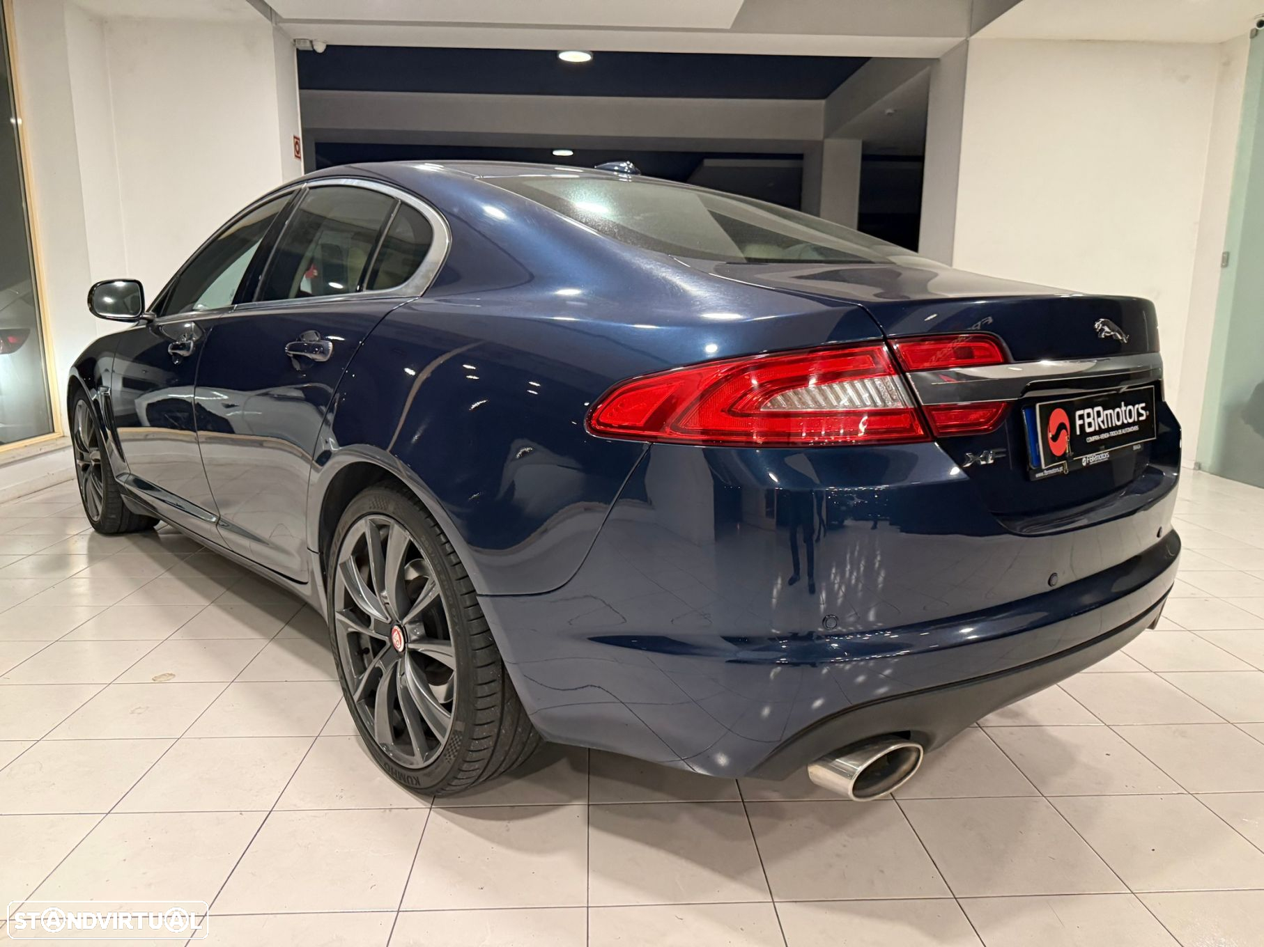 Jaguar XF 2.2 D Premium Luxury - 11