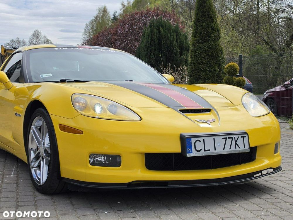 Chevrolet Corvette - 15