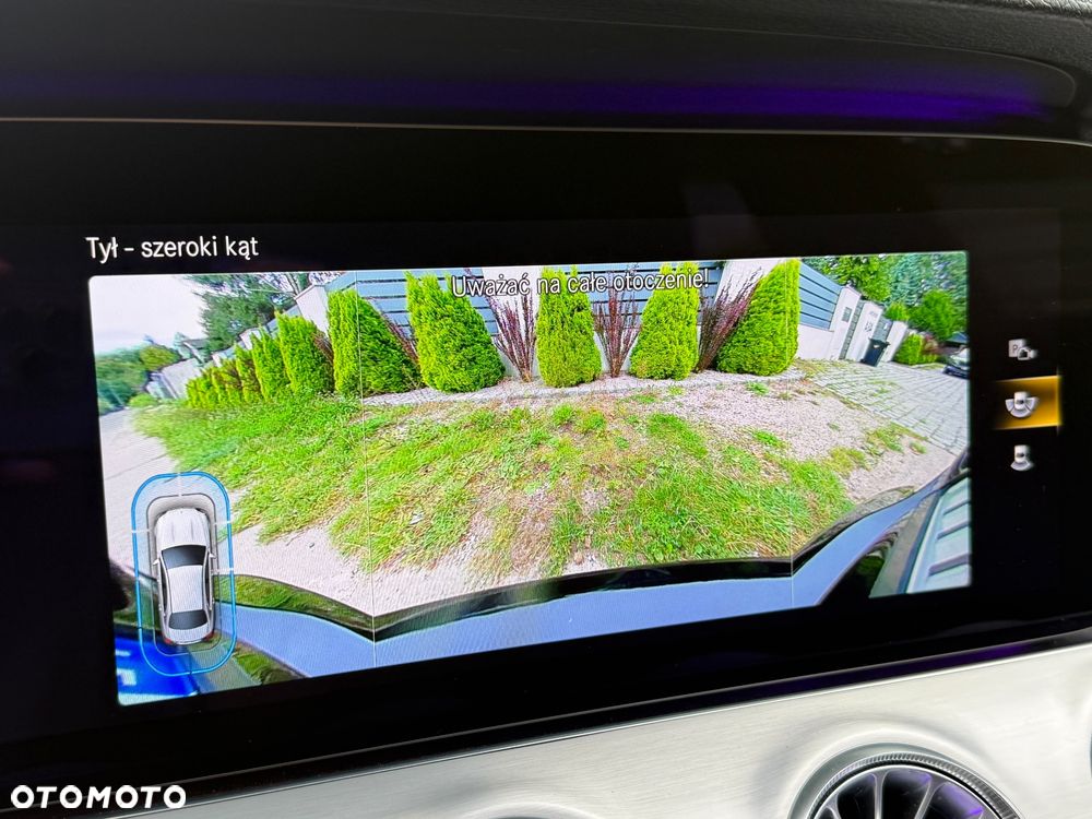 Mercedes-Benz Klasa E 220 d 4-Matic 9G-TRONIC - 35