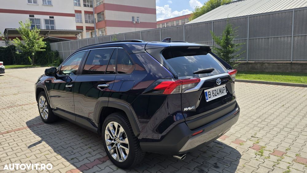 Toyota RAV4 - 5
