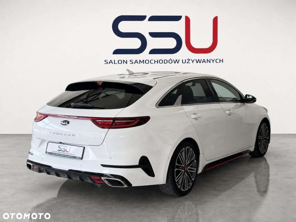 Kia ProCeed - 13