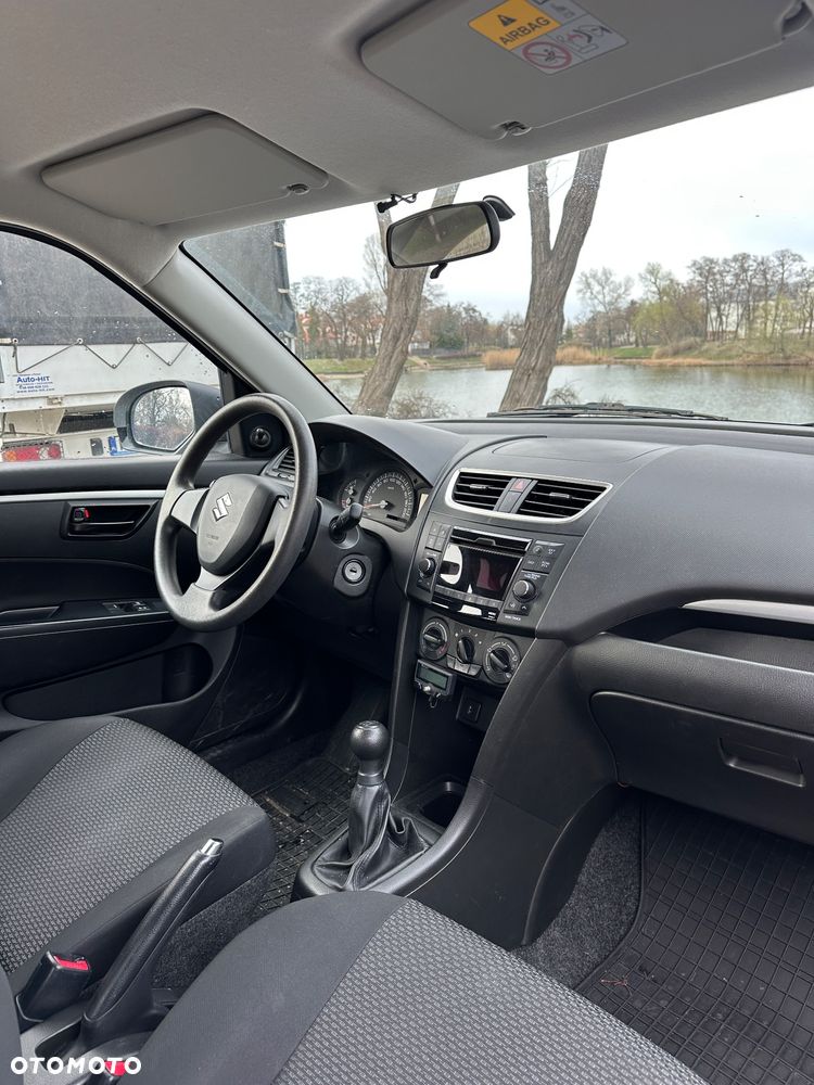 Suzuki Swift 1.2 Club - 9