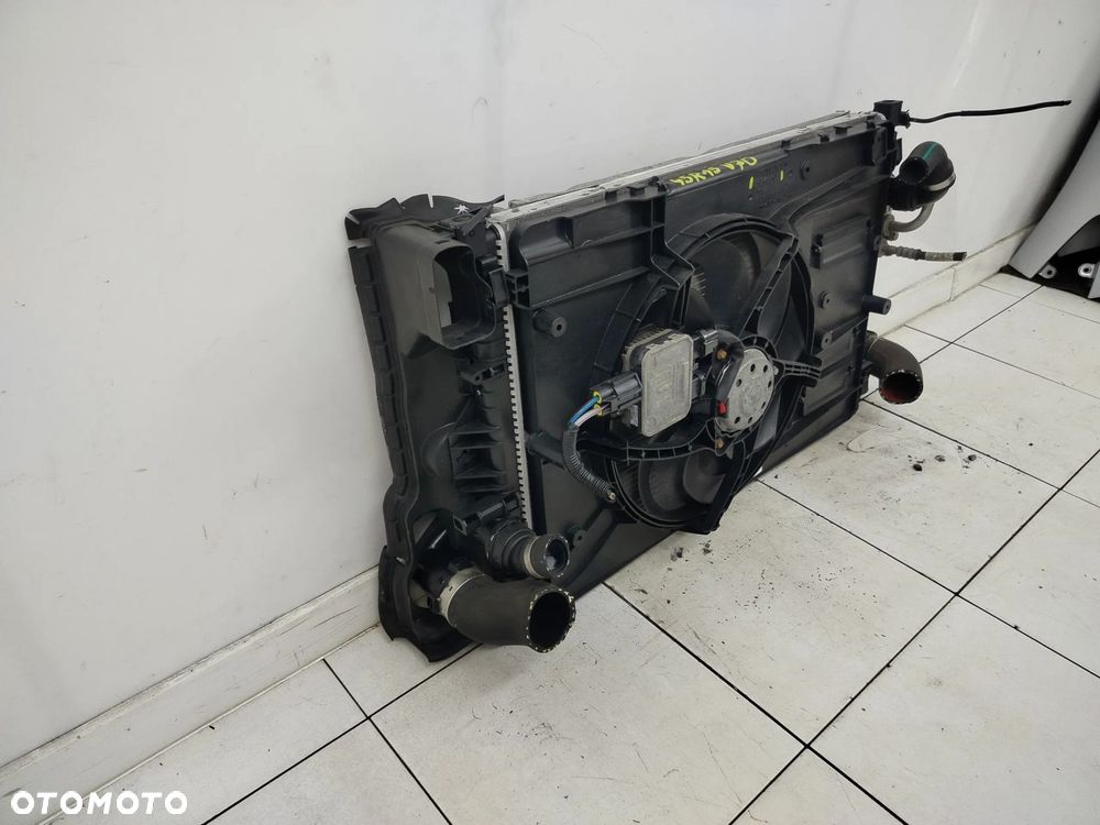 VOLVO V70 III LIFT 2.0 D 2015R KOMPLET CHŁODNIC WENTYLATOR - 9