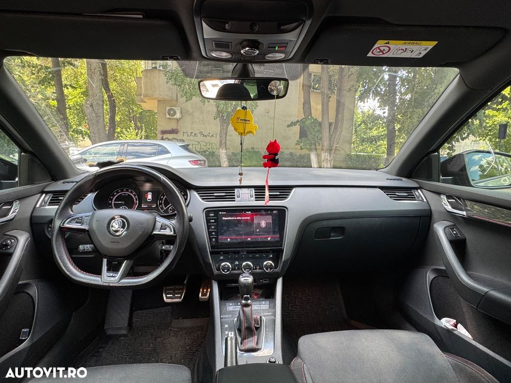 Skoda Octavia 2.0 TDI DSG 4X4 RS - 9
