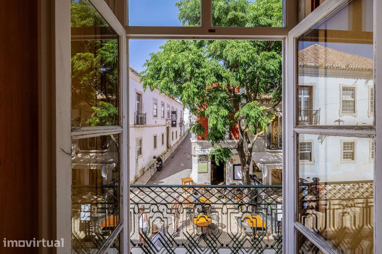 DESLUMBRANTE APARTAMENTO T3 DUPLEX NO CORAÇÃO DO CENTRO HISTÓTICO DE L - Grande imagem: 2/30
