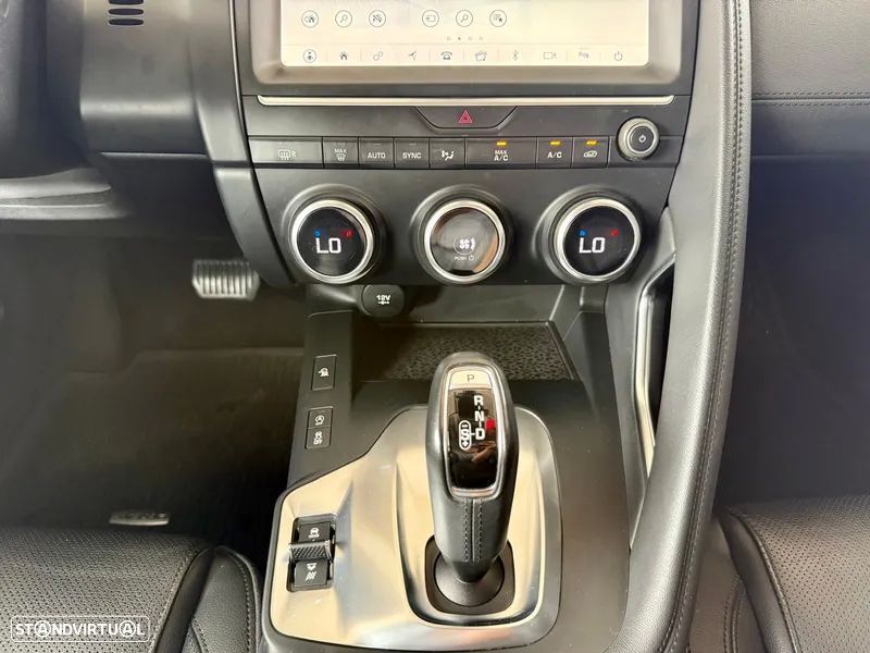 Jaguar E-Pace 2.0 i4D R-Dynamic S AWD Aut. - 18