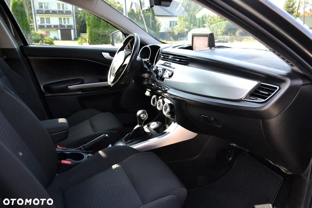 Alfa Romeo Giulietta 2.0 JTDM Veloce TCT - 9