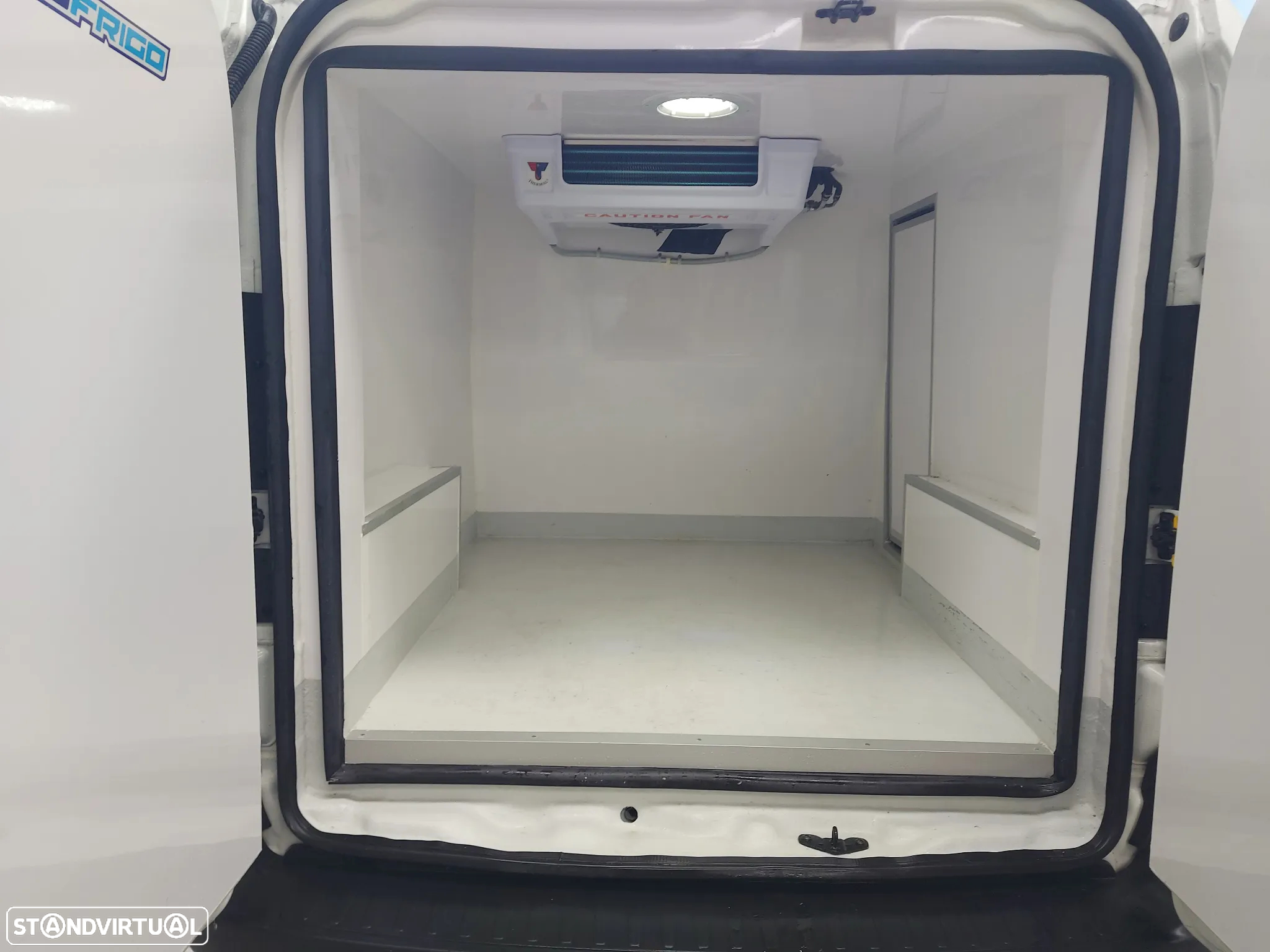 Fiat Doblo 3 Lug c/ Motor FRIO - 15