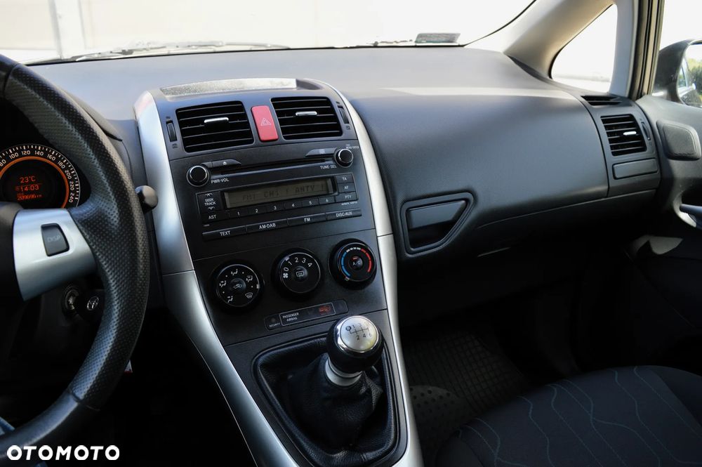 Toyota Auris 1.33 VVT-i Life Comfort - 15