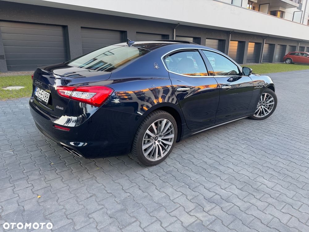 Maserati Ghibli GranLusso - 19