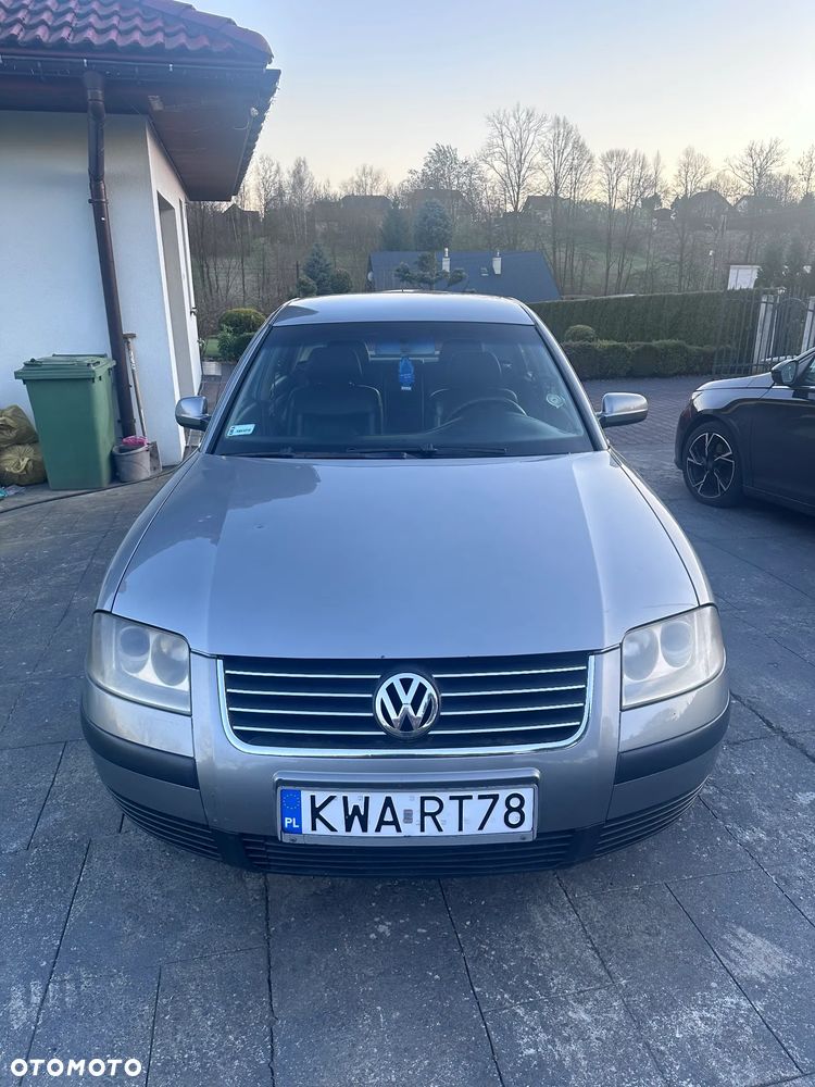Volkswagen Passat 1.9 TDI Exclusive - 2