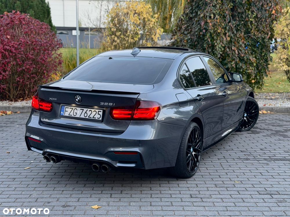 BMW F30 2013 photo 4