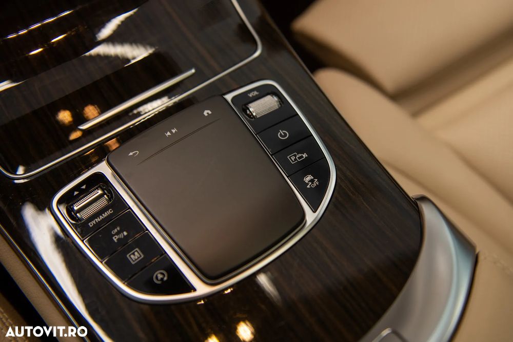 Mercedes-Benz GLC Coupe 200 4MATIC MHEV - 28