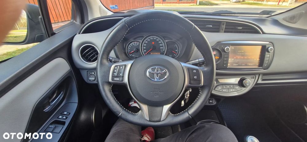 Toyota Yaris 1.33 Premium EU6 - 34