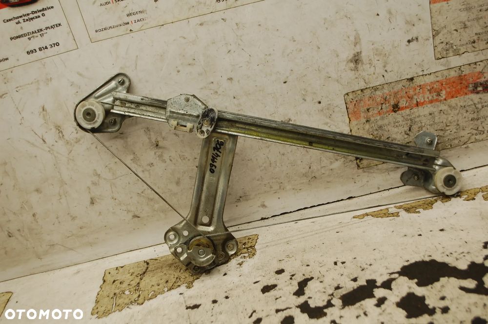 PODNOŚNIK MECHANIZM SZYBY LEWY PRAWY TYŁ TYLNY MANUALNY OPEL CORSA C 5D 09114706 09114705 - 2