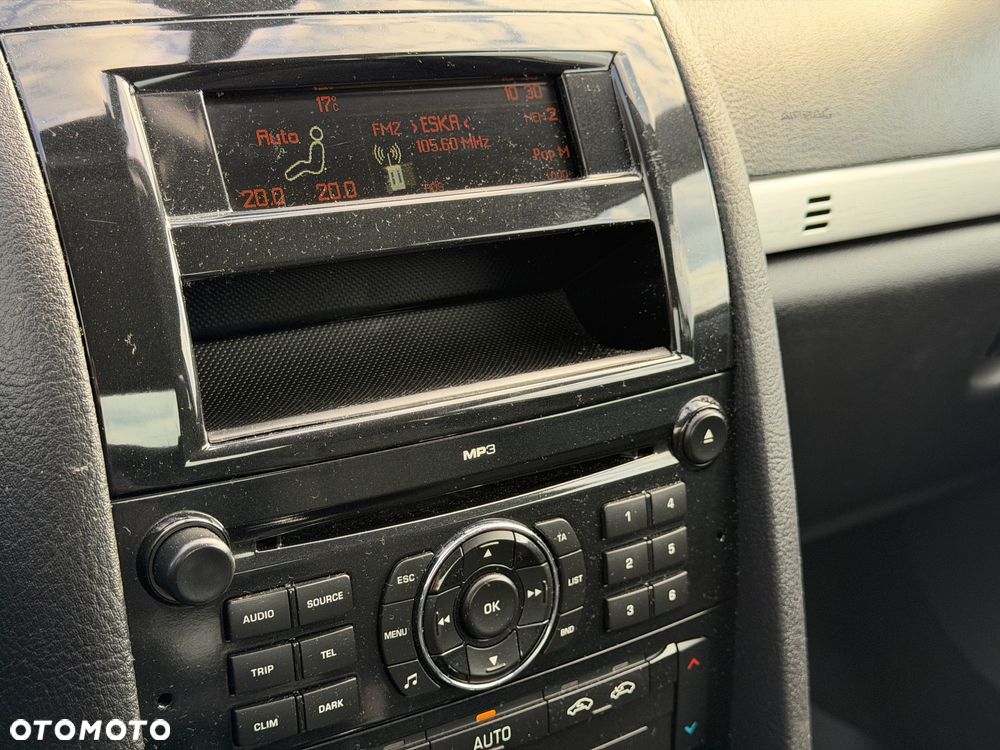 Peugeot 407 - 25