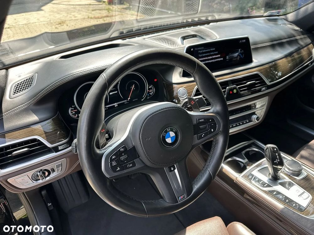 BMW Seria 7 740Le xDrive iPerformance - 12