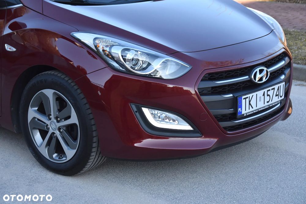 Hyundai i30 blue 1.6 GDI YES Gold - 13
