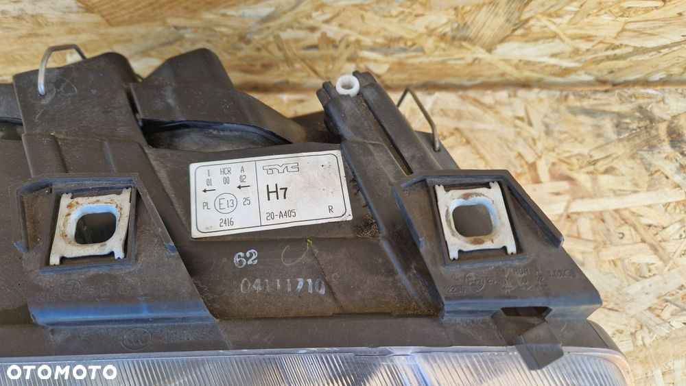 AUDI A6 C5 LAMPA PRZÓD PRZEDNIA PRAWA  EUROPA SOCZEWKA A169 820 06 61 - 3