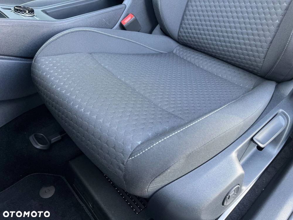 Volkswagen T-Roc 1.5 eTSI Life DSG - 13