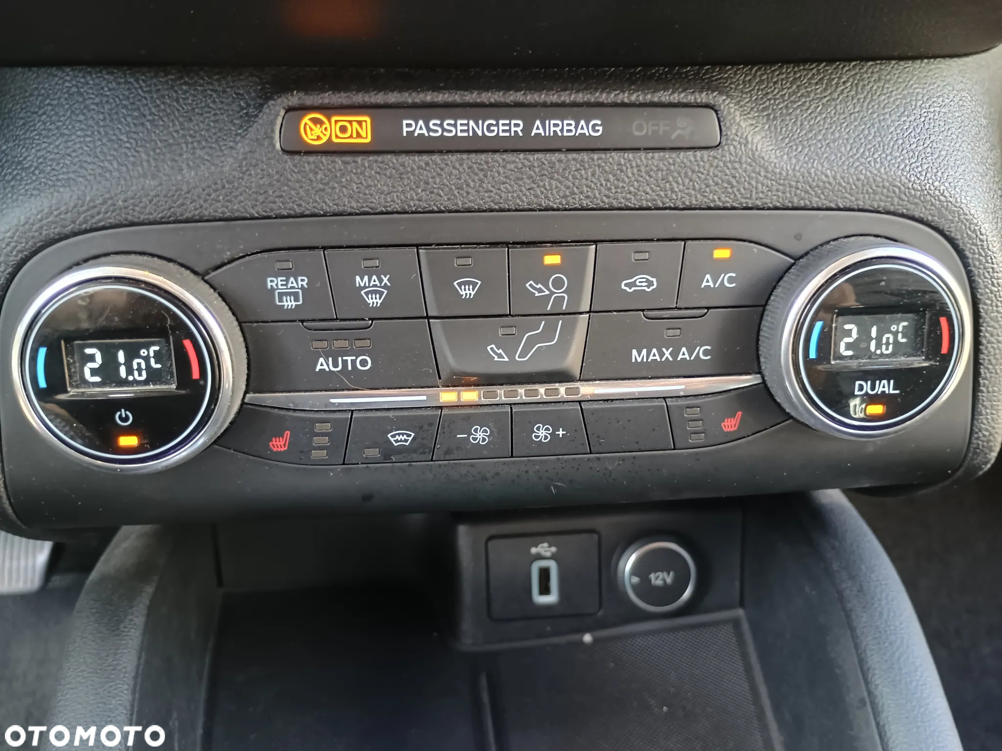 Ford Focus - 11