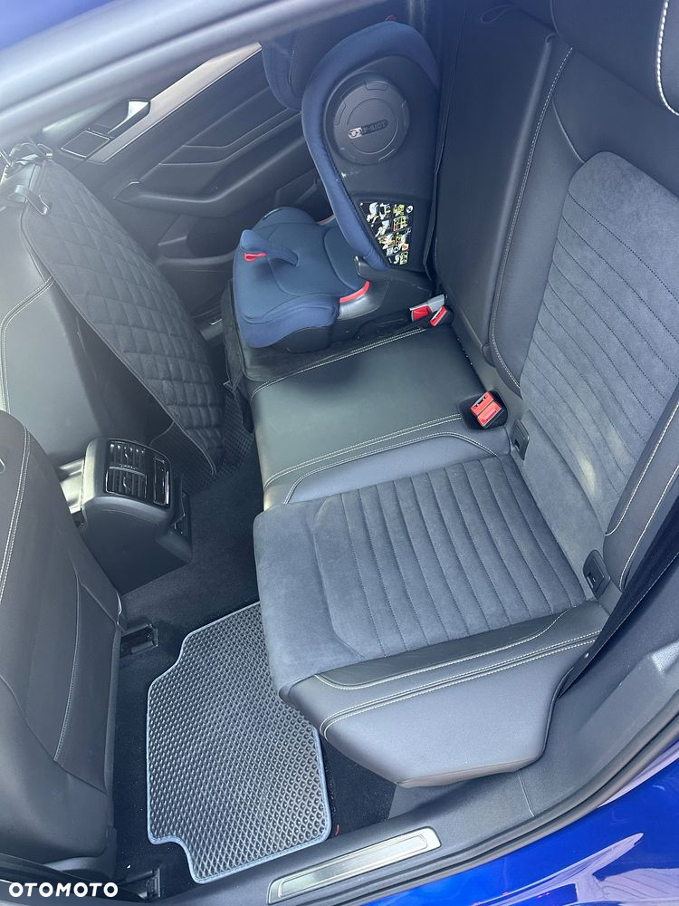 Volkswagen Passat - 19