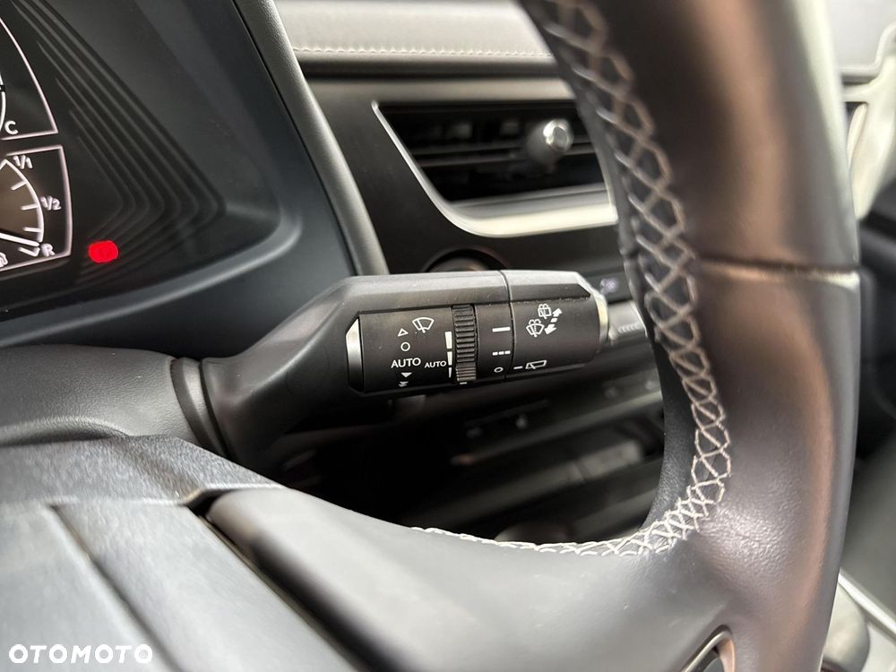 Lexus UX 250h GPF F Impression 2WD - 23