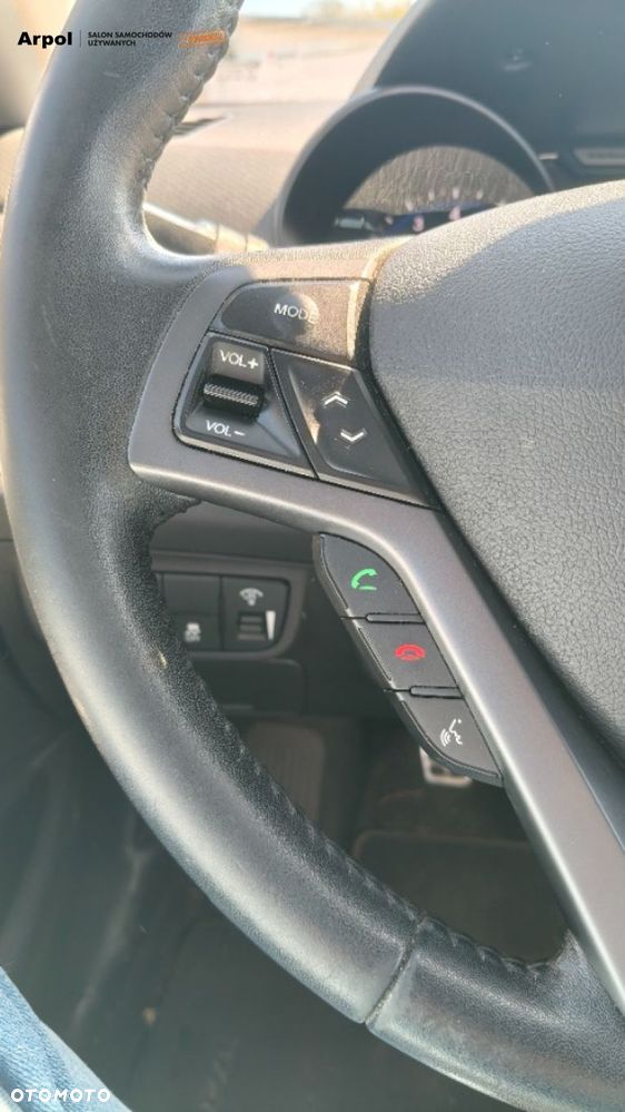 Hyundai Veloster - 14