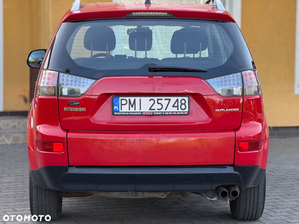 Mitsubishi Outlander 2.0 DI-D 4WD Instyle - 10