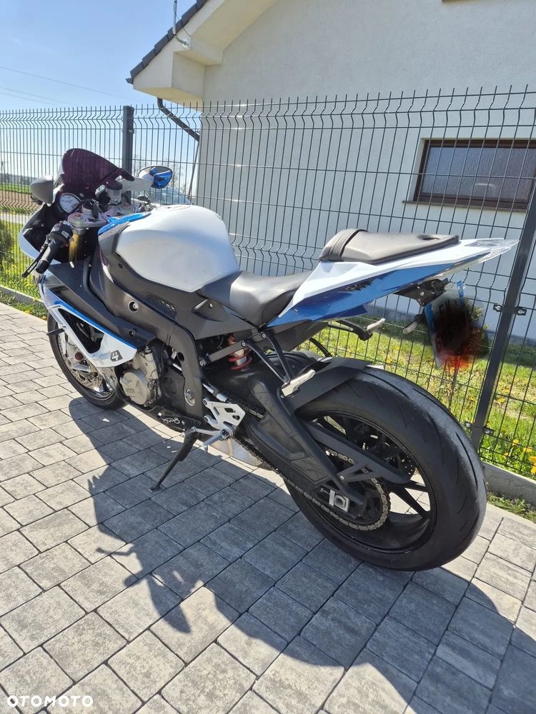 BMW S - 9