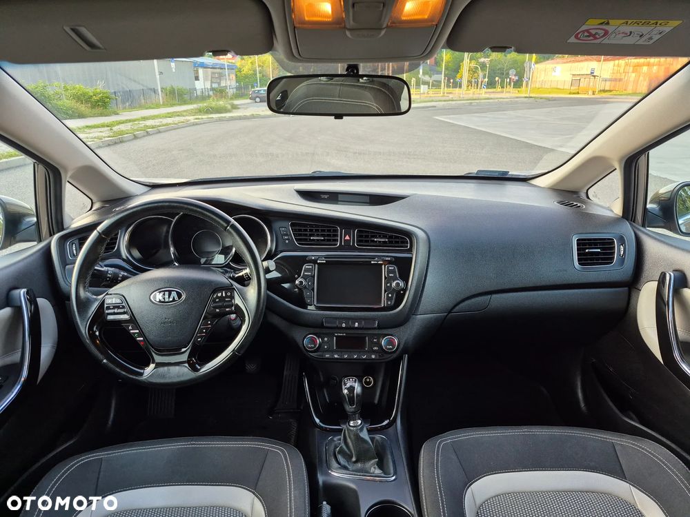 Kia Ceed 1.6 GDI L Business Line - 19