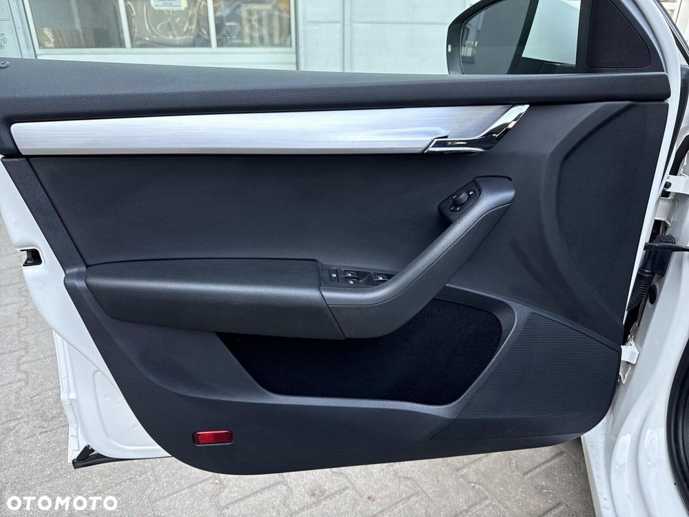 Skoda Octavia 1.6 TDI SCR Ambition - 10