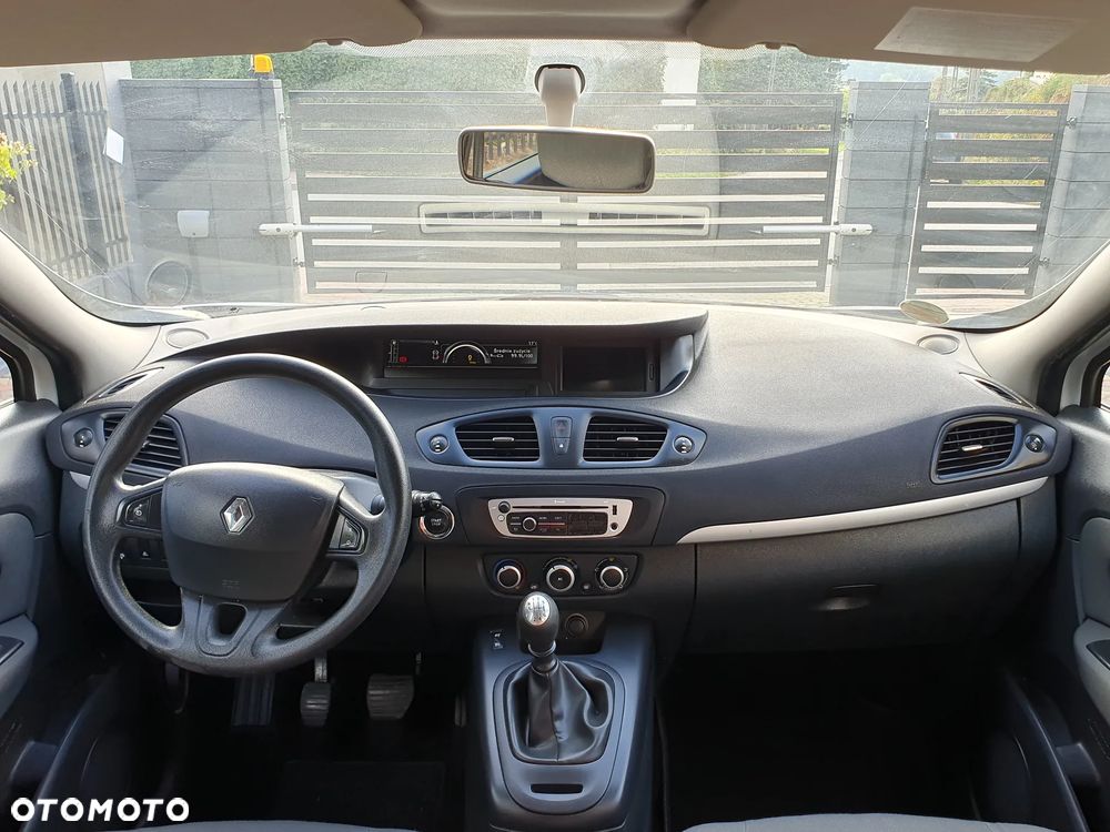 Renault Scenic - 16