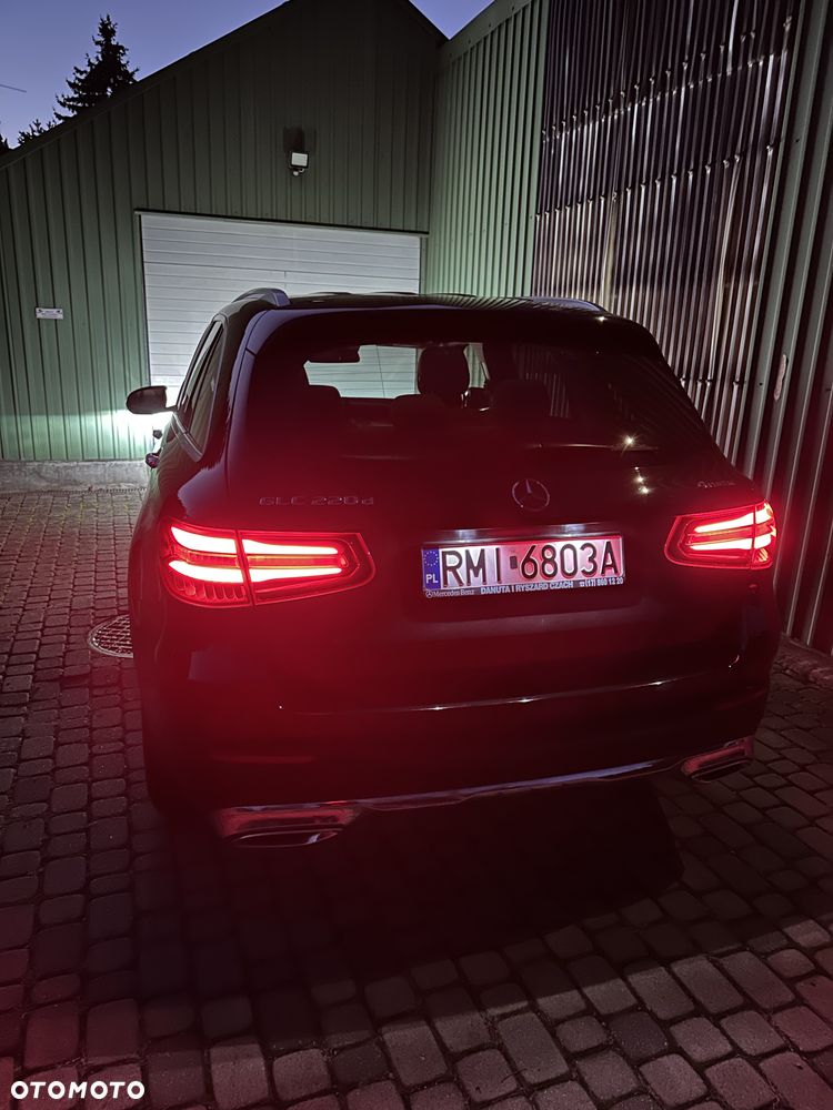Mercedes-Benz GLC 220 d 4Matic 9G-TRONIC Exclusive - 35