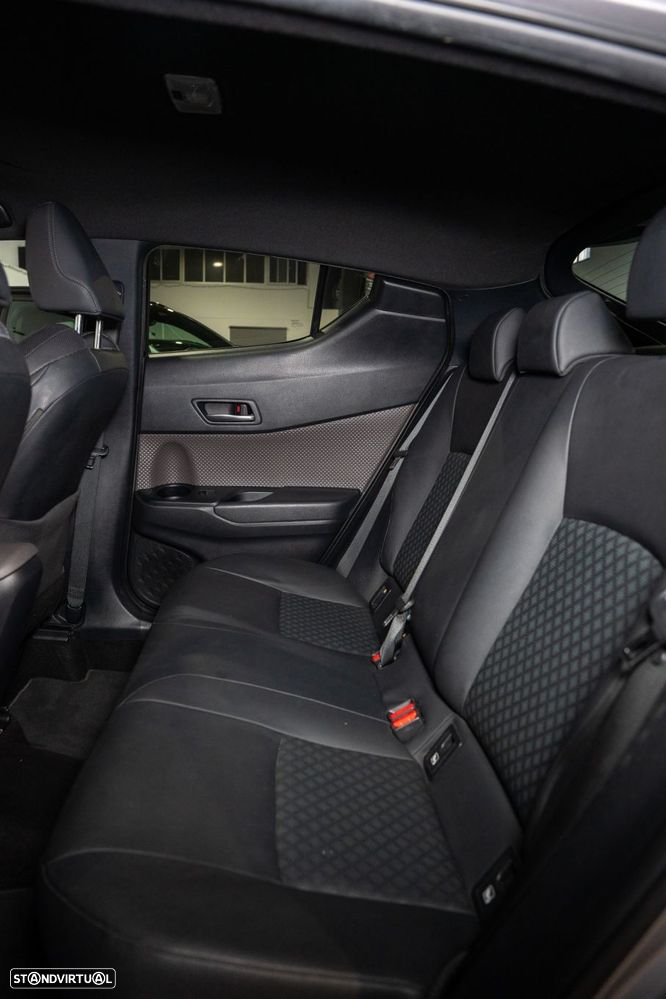 Toyota C-HR 2.0 Hybrid Exclusive+P.Luxury - 24