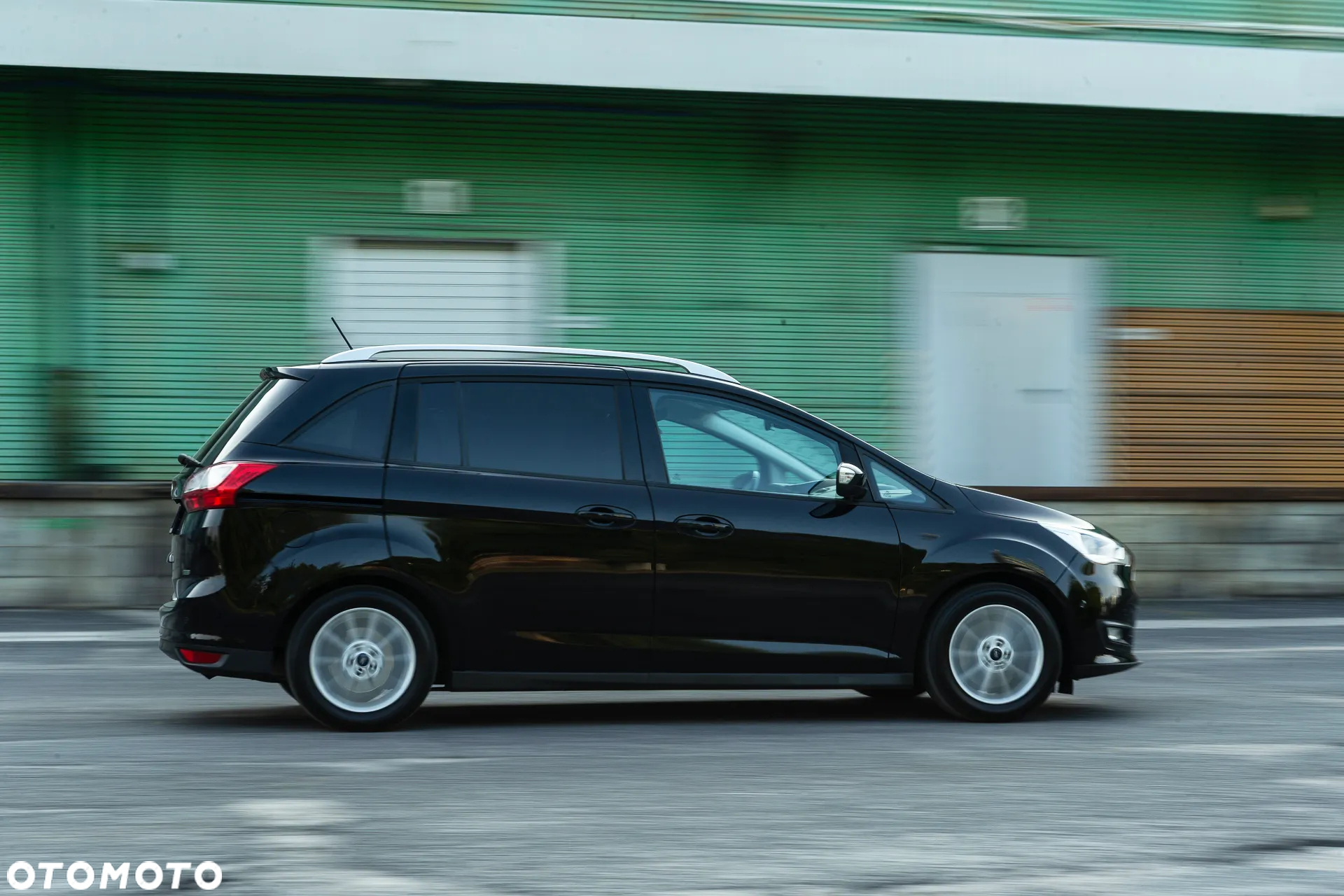 Ford Grand C-MAX - 22