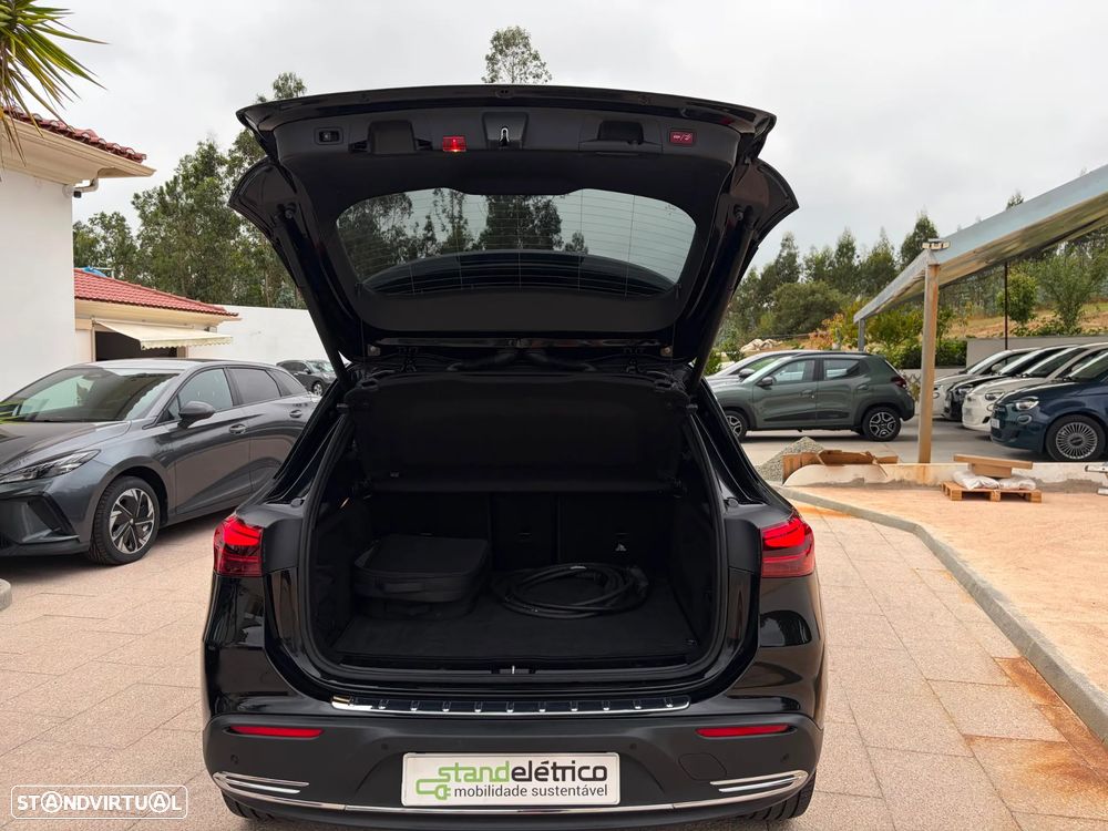 Mercedes-Benz EQA 250+ - 18