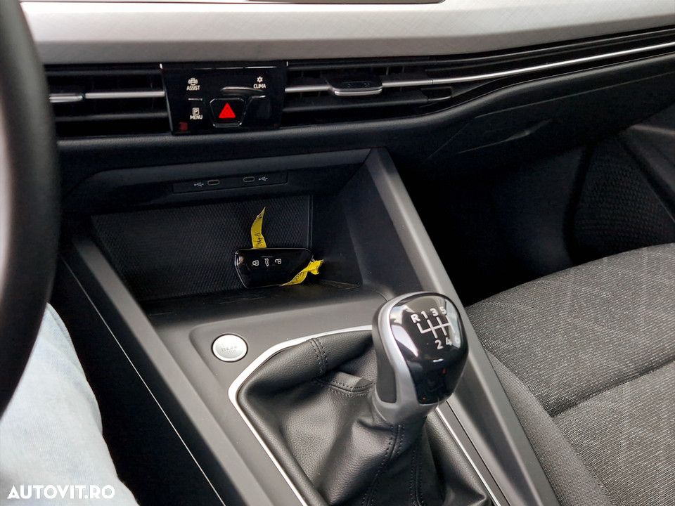 Volkswagen Golf 1.0 TSI Life - 17