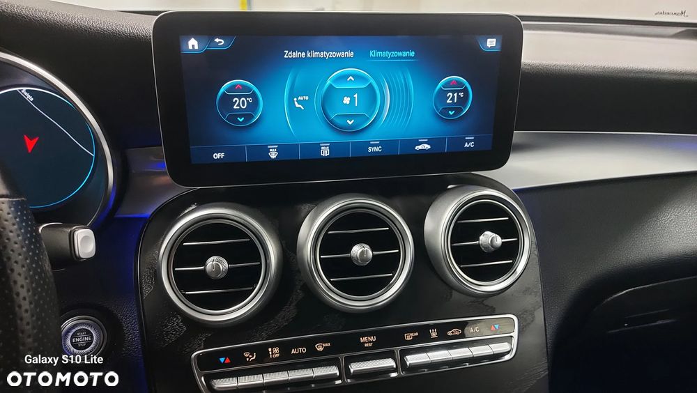 Mercedes-Benz GLC 300 de 4Matic 9G-TRONIC AMG Line Plus - 36