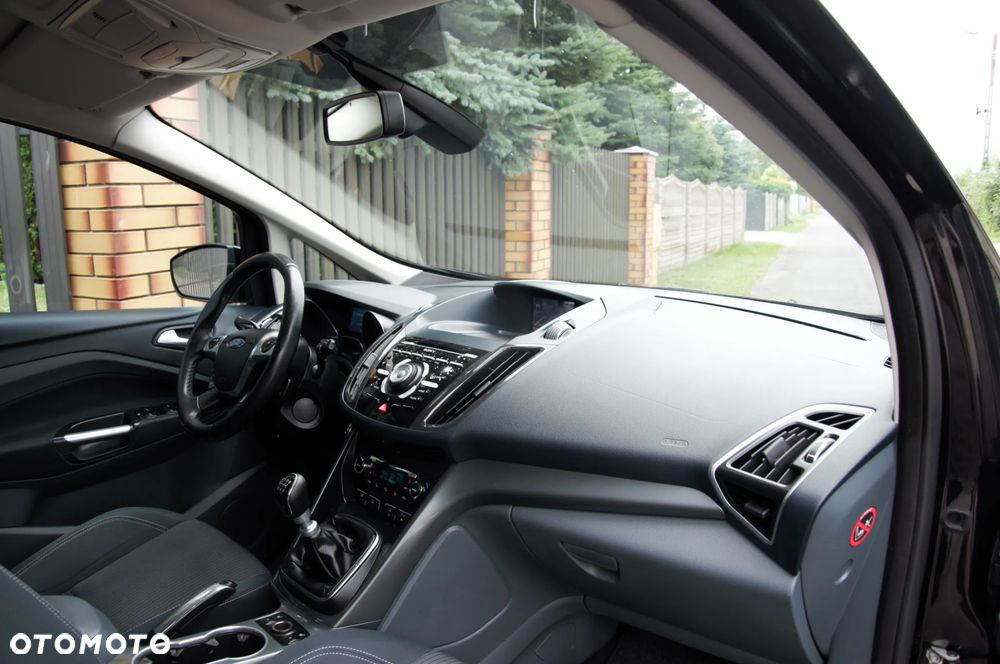 Ford Grand C-MAX - 27