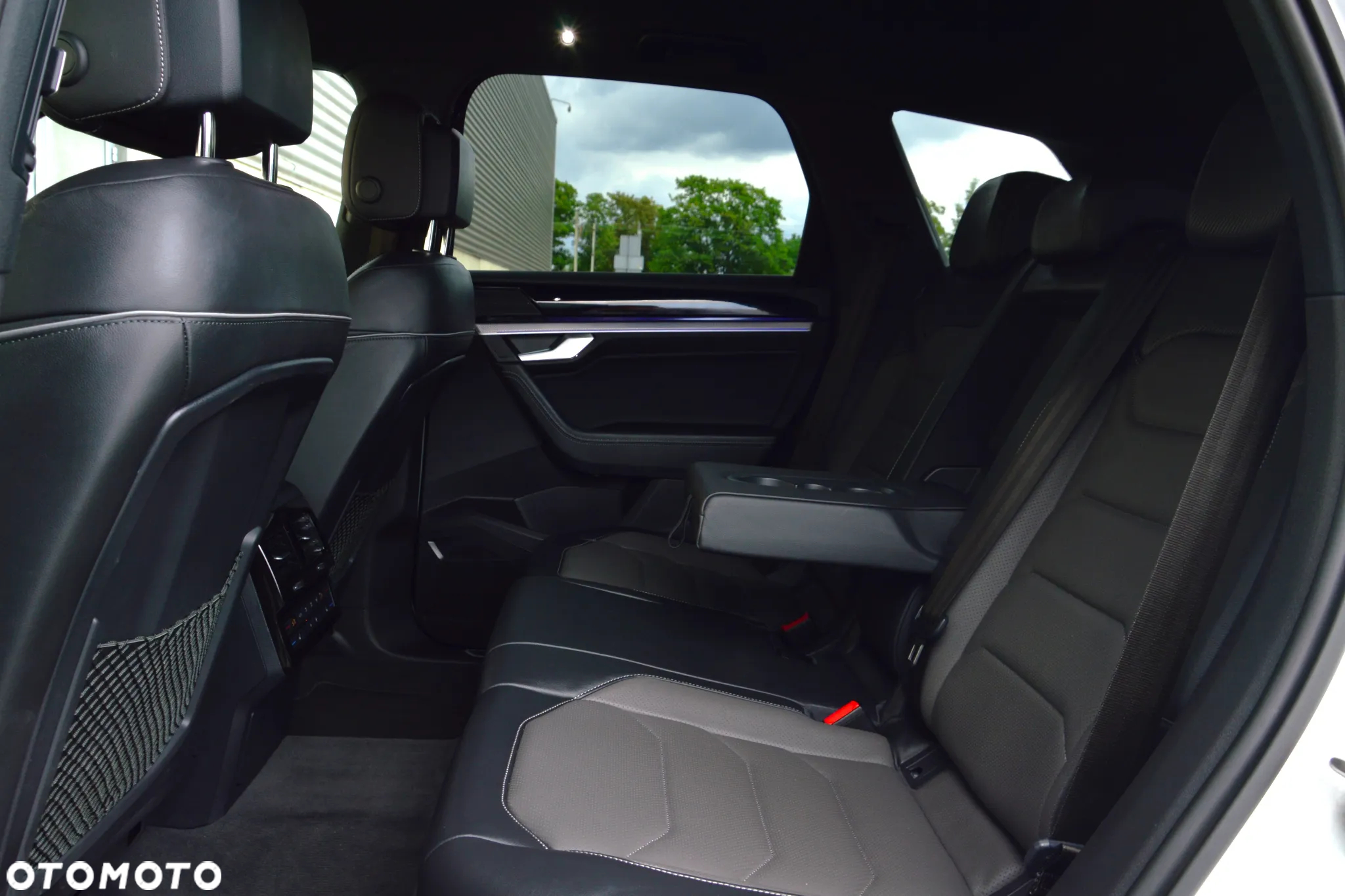 Volkswagen Touareg 3.0 V6 TFSI 4Motion R-Line - 16