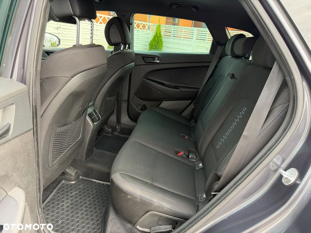 Hyundai Tucson 2.0 CRDI BlueDrive GO 2WD - 18