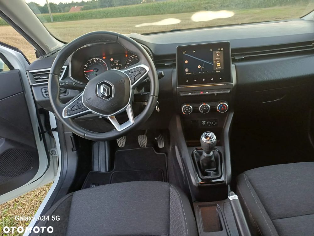Renault Clio - 11