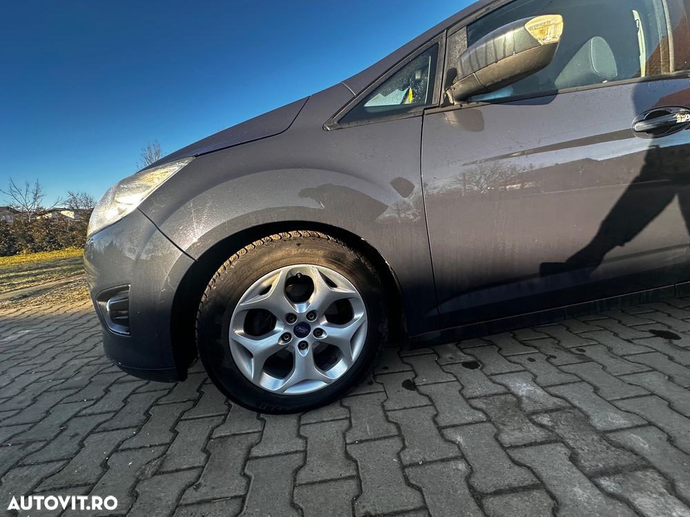 Ford C-Max - 13