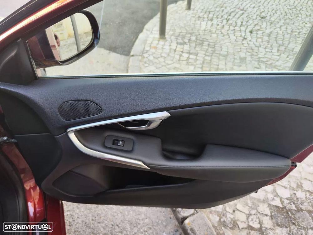 Volvo V40 1.6 D2 Eco Kinetic - 14