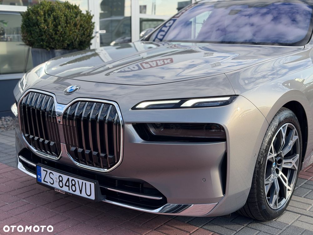 BMW Seria 7 740d xDrive mHEV sport - 12
