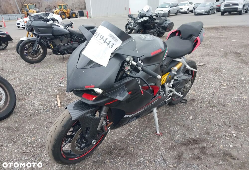 Ducati Panigale V2 - 2