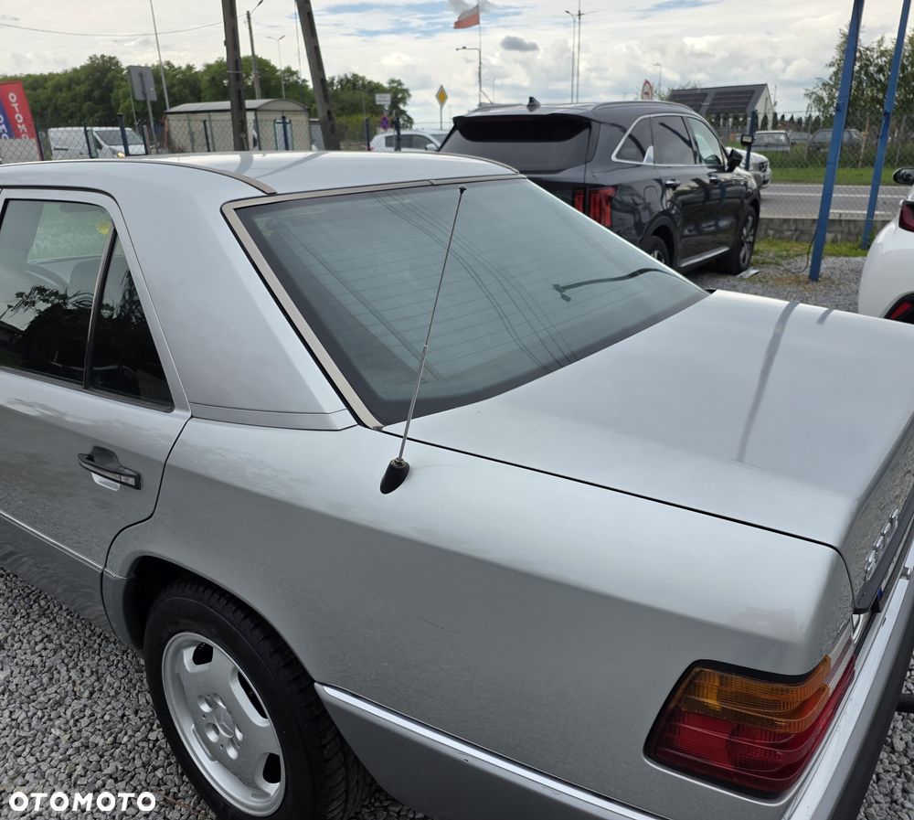 Mercedes-Benz W124 (1984-1993) - 20