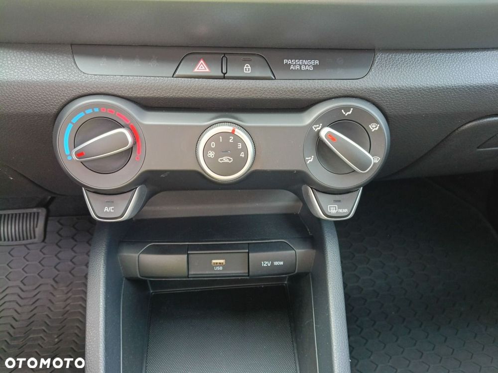 Kia Stonic 1.0 T-GDI M DCT - 27