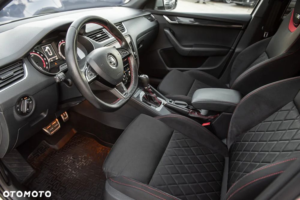 Skoda Octavia 2.0 TDI 4x4 DSG RS - 17